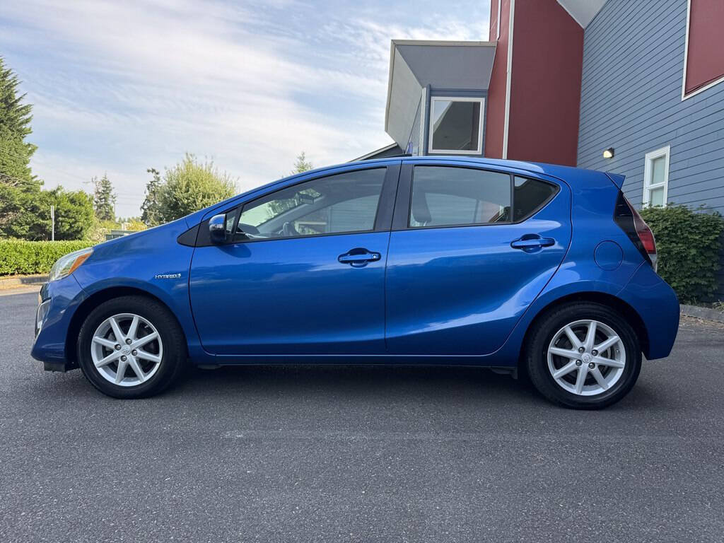 Used 2016 Toyota Prius C Three FWD image 5