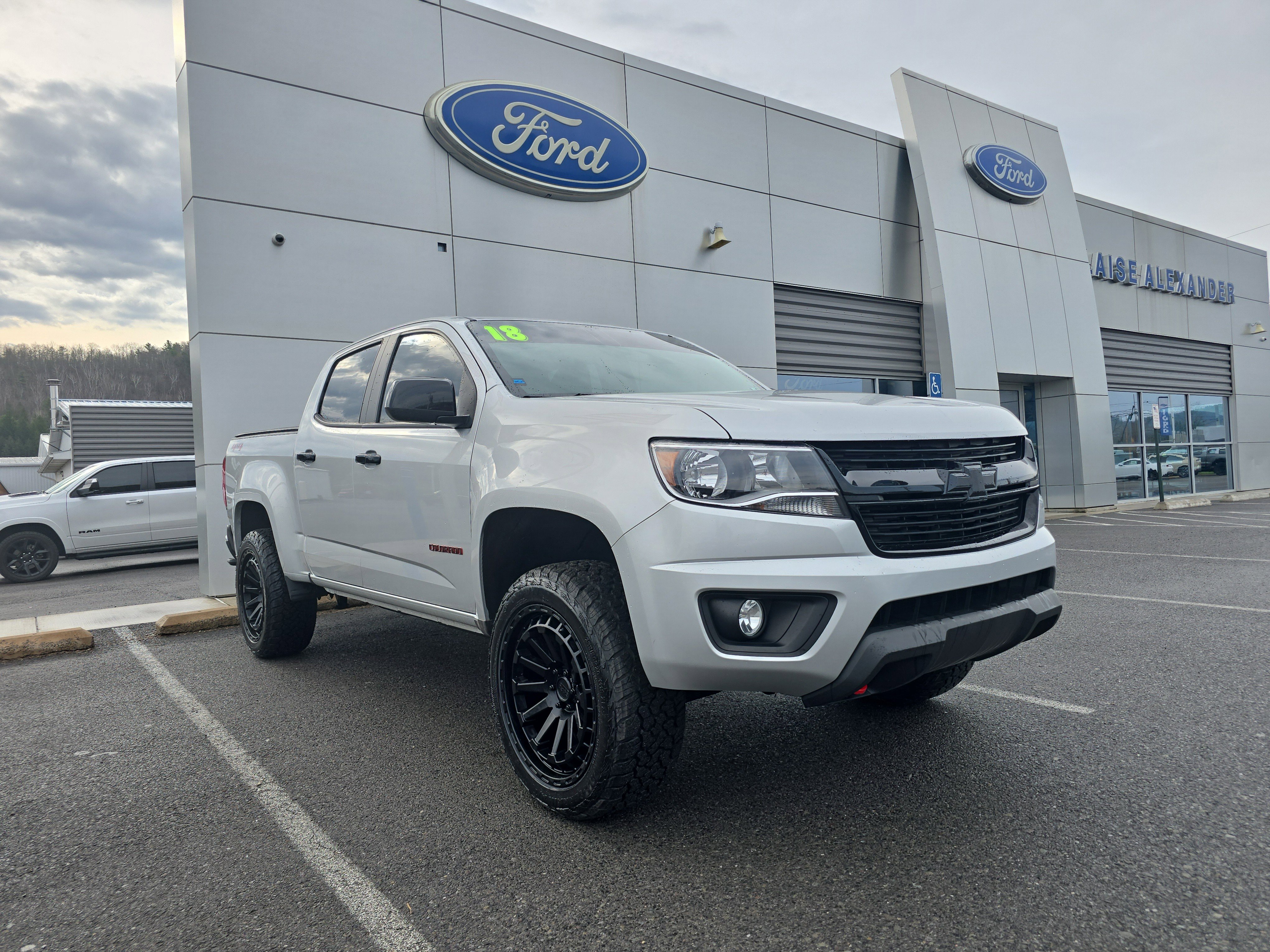 Used 2018 Chevrolet Colorado LT w/ Redline Special Edition