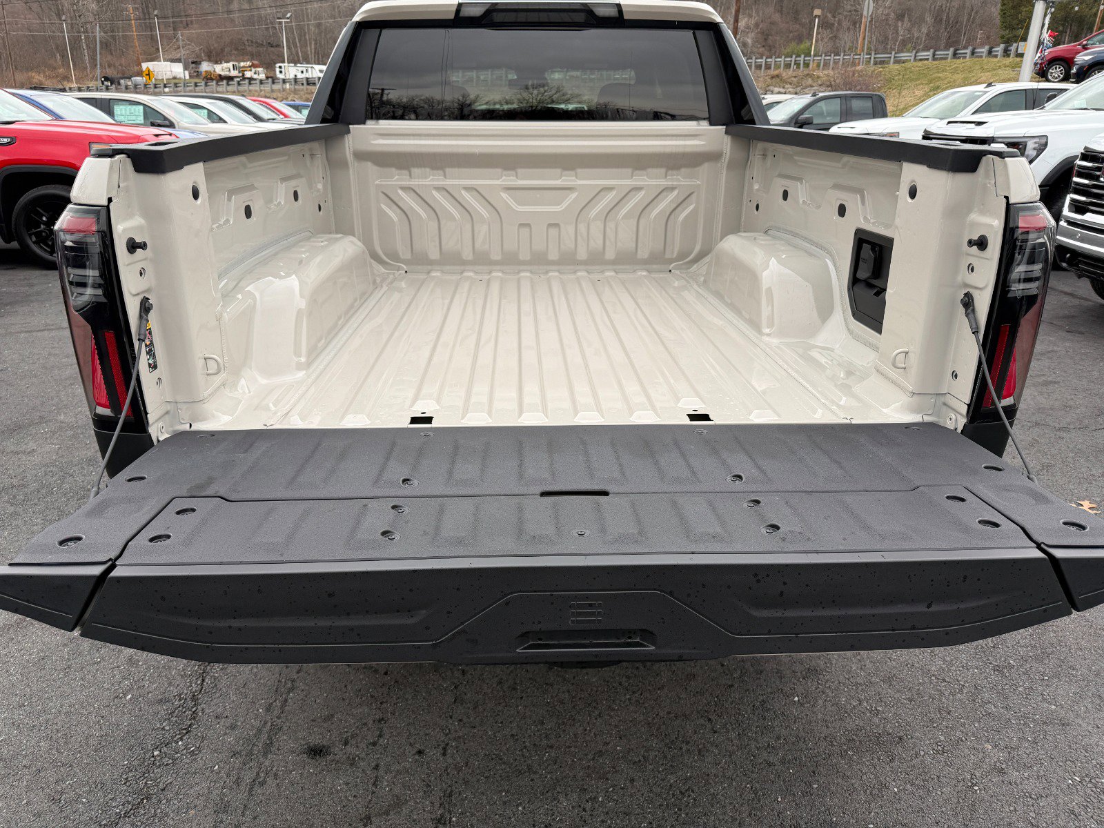 New 2026 GMC Sierra EV Elevation image 18