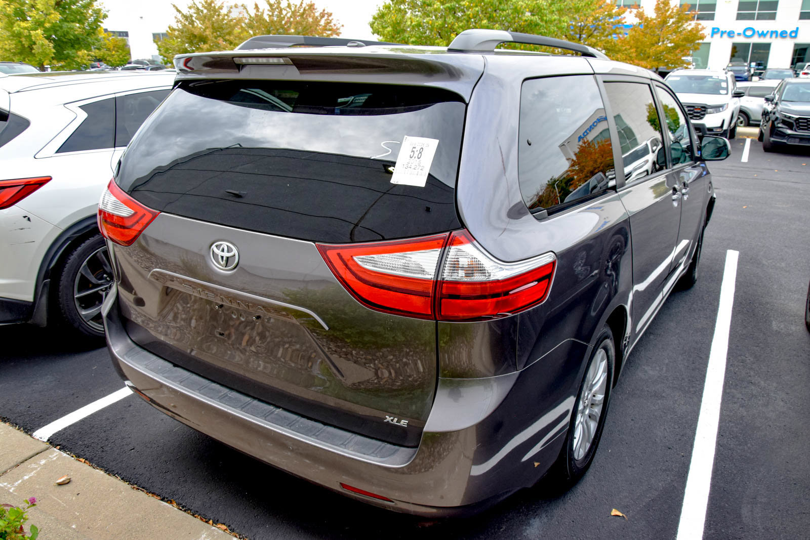 Used 2015 Toyota Sienna XLE FWD image 5