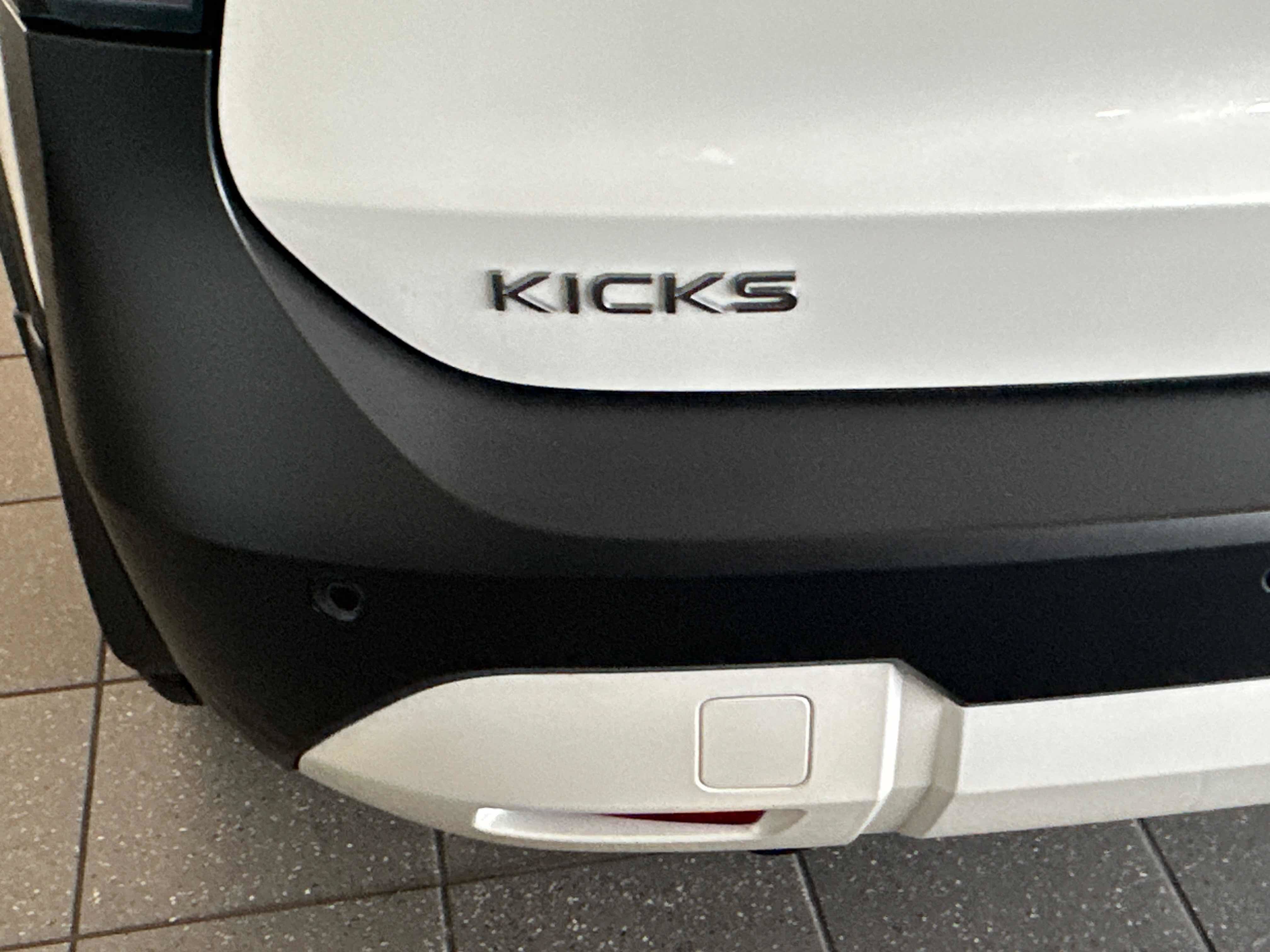 New 2025 Nissan Kicks SR AWD/4WD image 14
