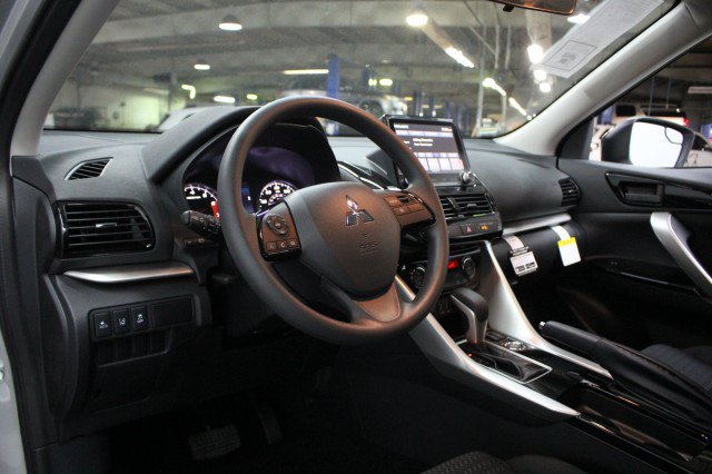 New 2026 Mitsubishi Eclipse Cross LE AWD/4WD image 5