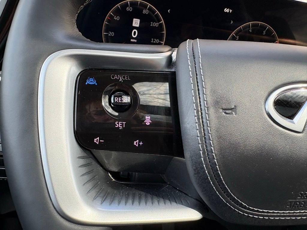 Used 2025 INFINITI QX80 Sensory image 30