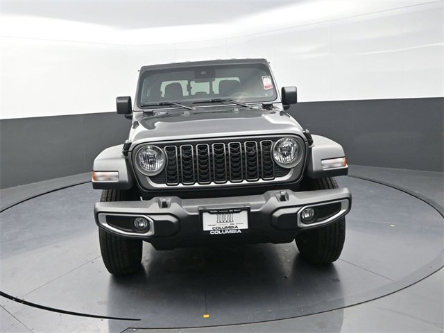 New 2025 Jeep Gladiator Sport image 2