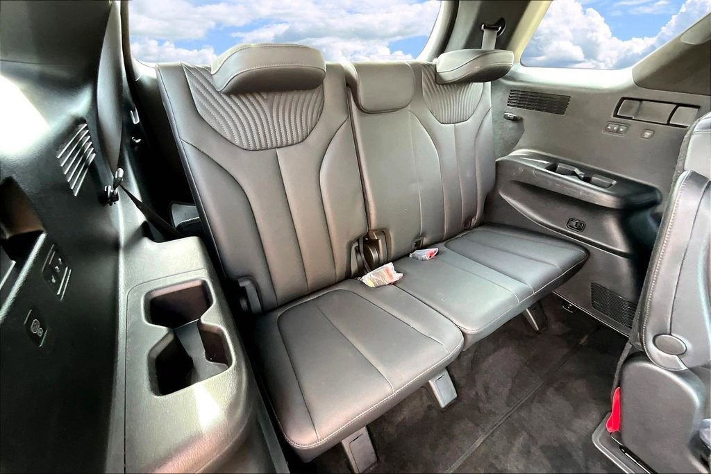 Used 2023 Hyundai Palisade Calligraphy w/ Cargo Package image 28