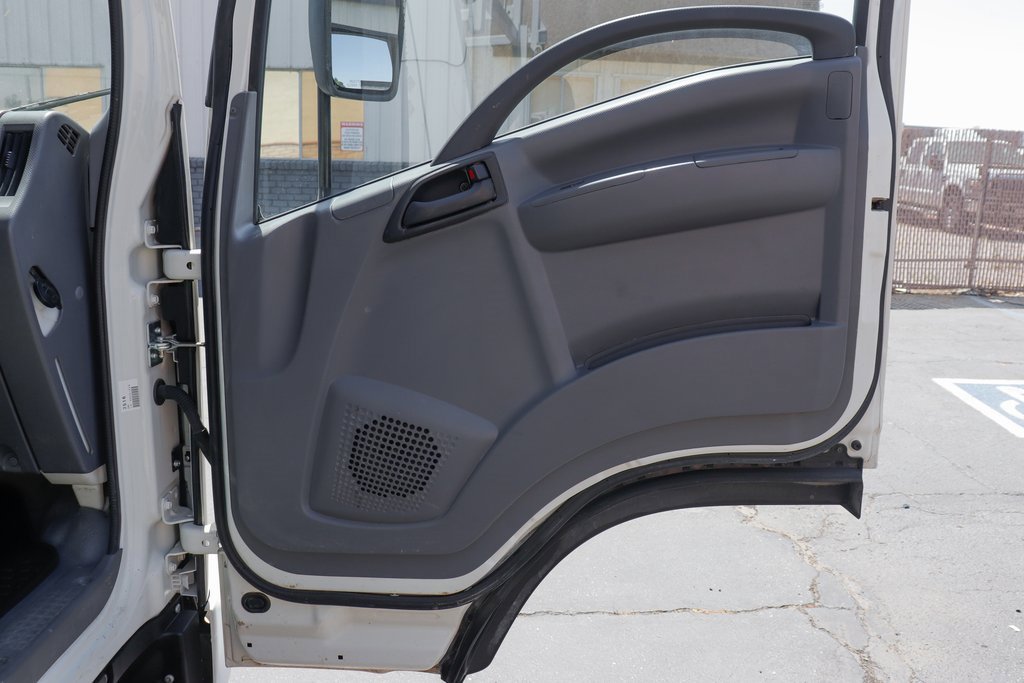 Used 2019 Isuzu NPR HD image 29