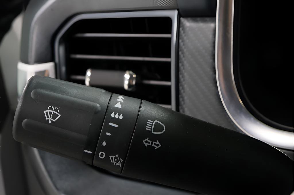 Used 2023 Ford F150 Limited image 17