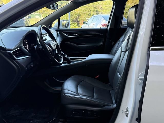 Certified 2020 Buick Enclave Premium w/ Sun and Sites Package FWD image 9
