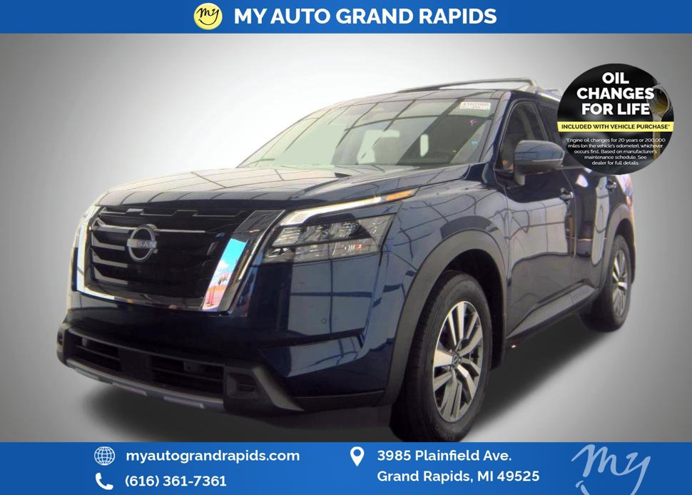 Used 2025 Nissan Pathfinder SL AWD/4WD image 39