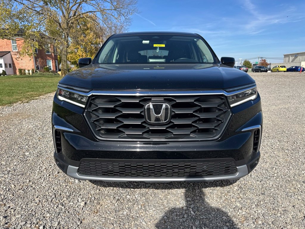 Used 2025 Honda Pilot EX-L image 2