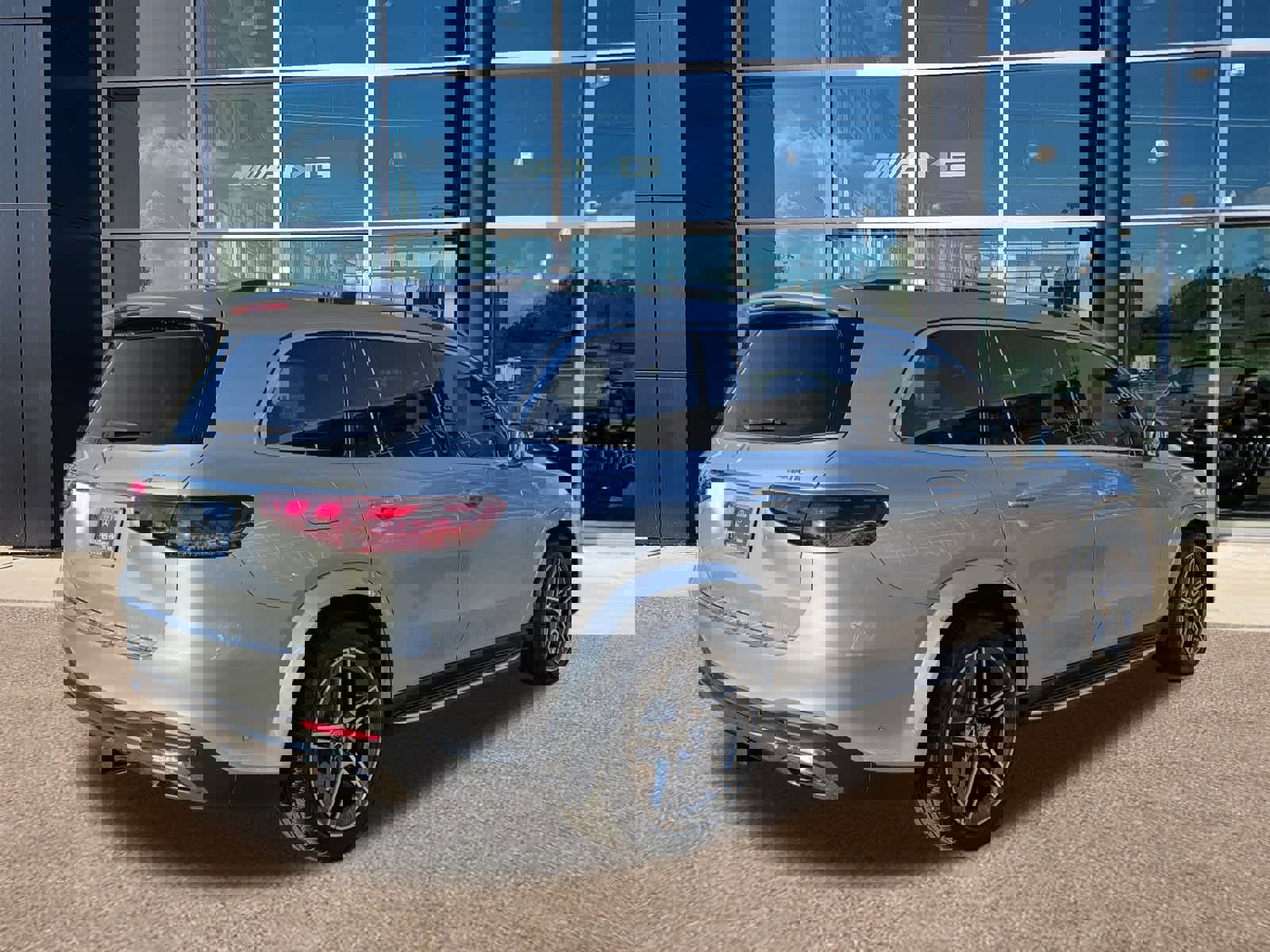 Certified 2025 Mercedes-Benz GLS 450 4MATIC image 4