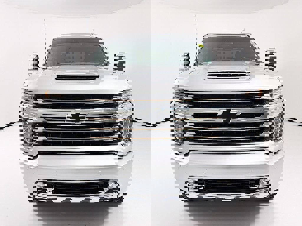 Used 2022 Chevrolet Silverado 3500 High Country image 2