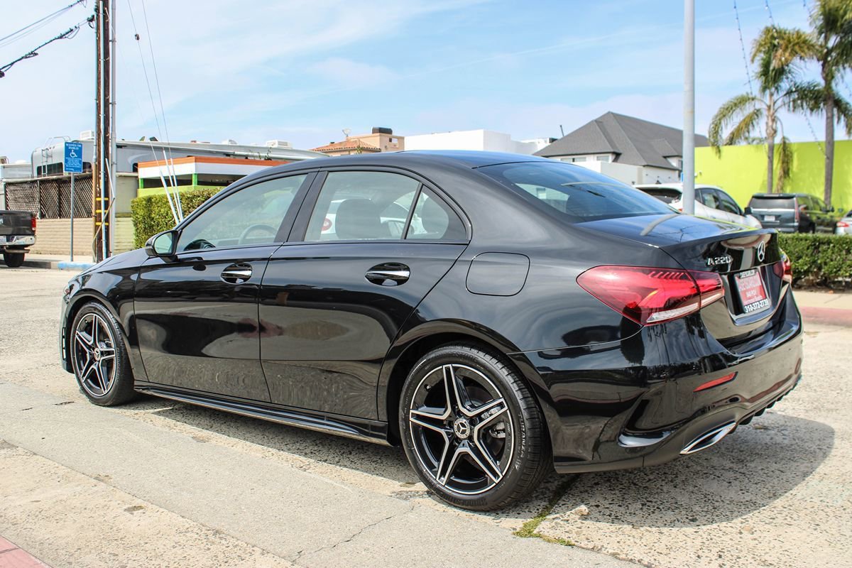 Used 2022 Mercedes-Benz A 220 image 3