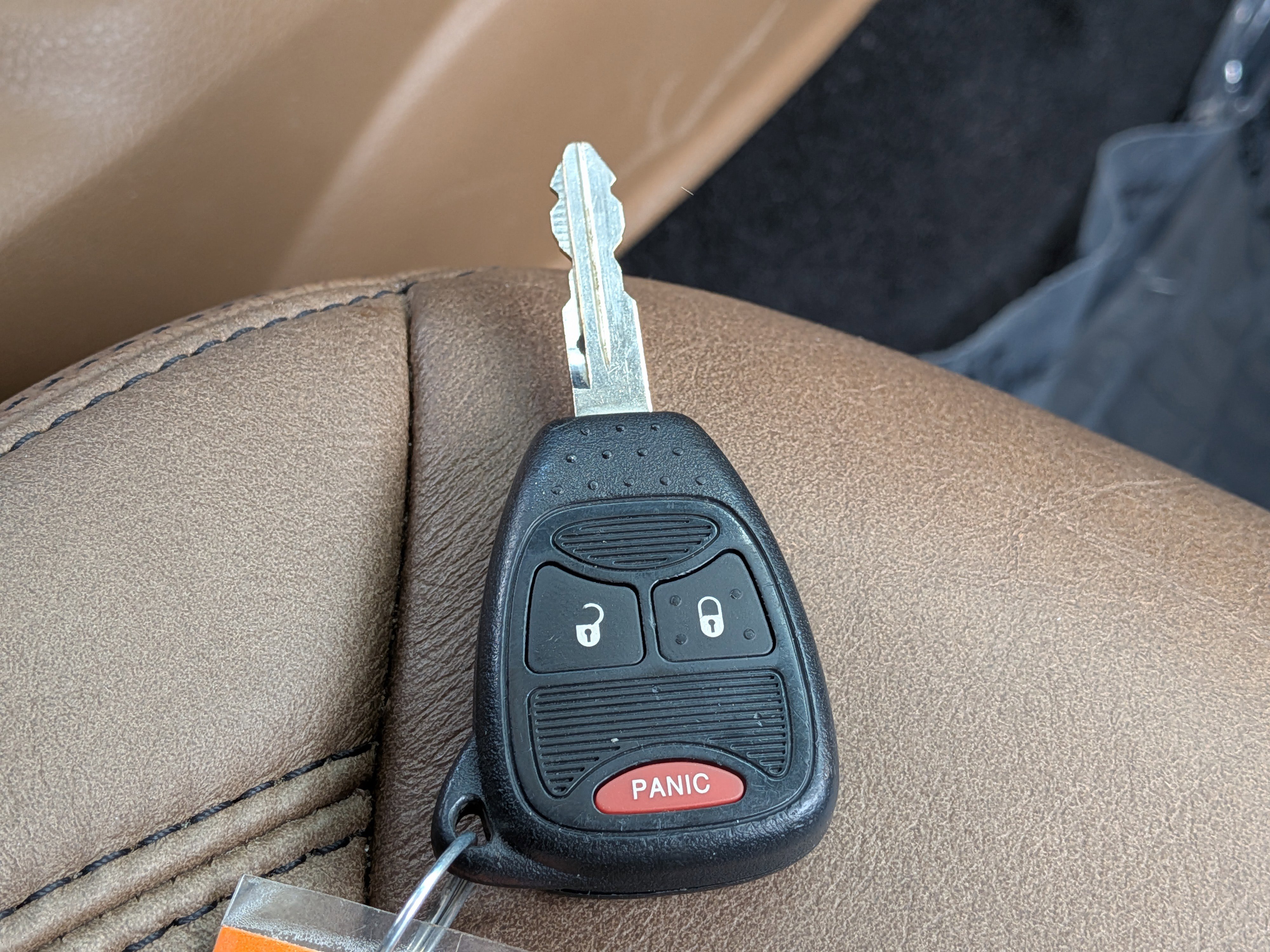 Used 2017 Jeep Wrangler Unlimited Sahara w/ Connectivity Group image 32