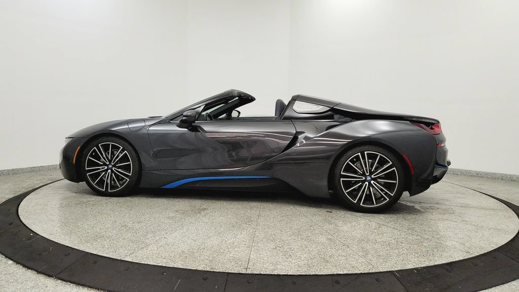 Used 2019 BMW i8 Roadster AWD/4WD image 2