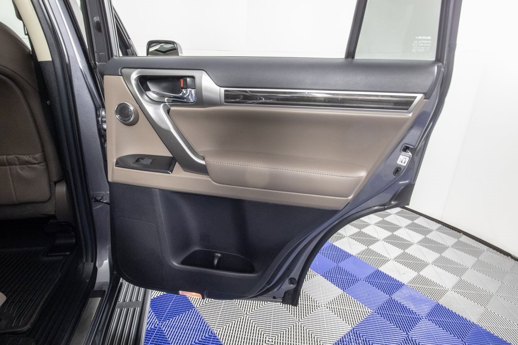 Used 2023 Lexus GX 460 Luxury image 18