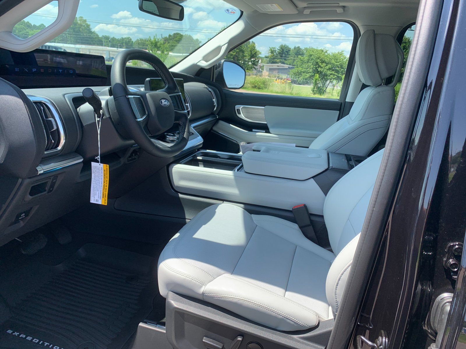 New 2027 Ford Expedition Platinum RWD image 10