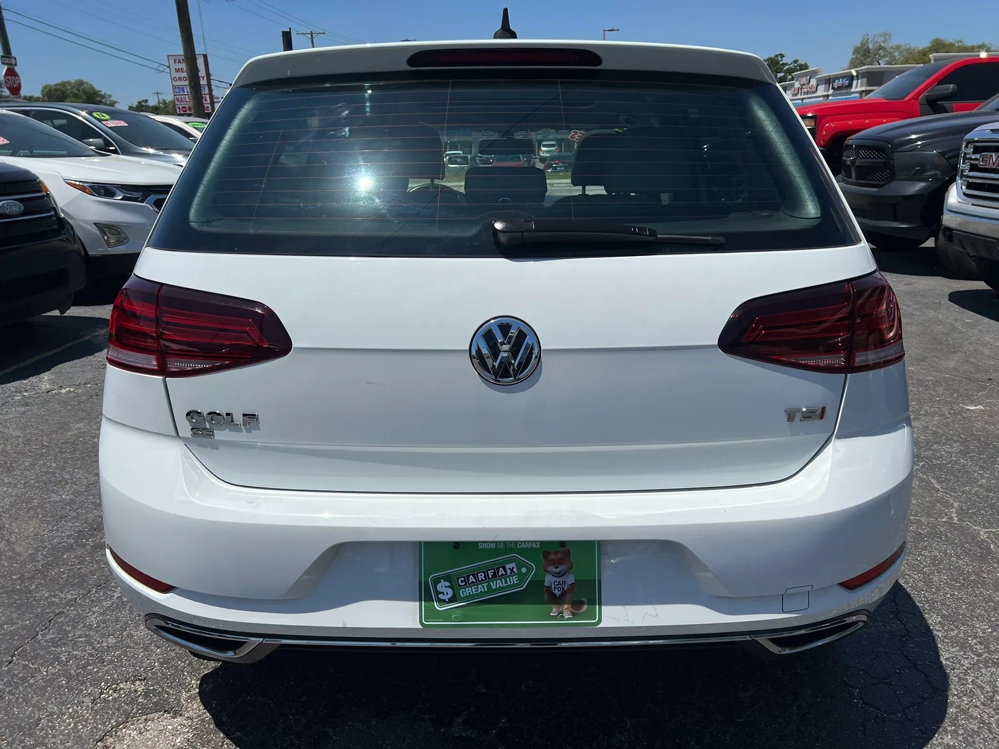 Used 2018 Volkswagen Golf SE image 6