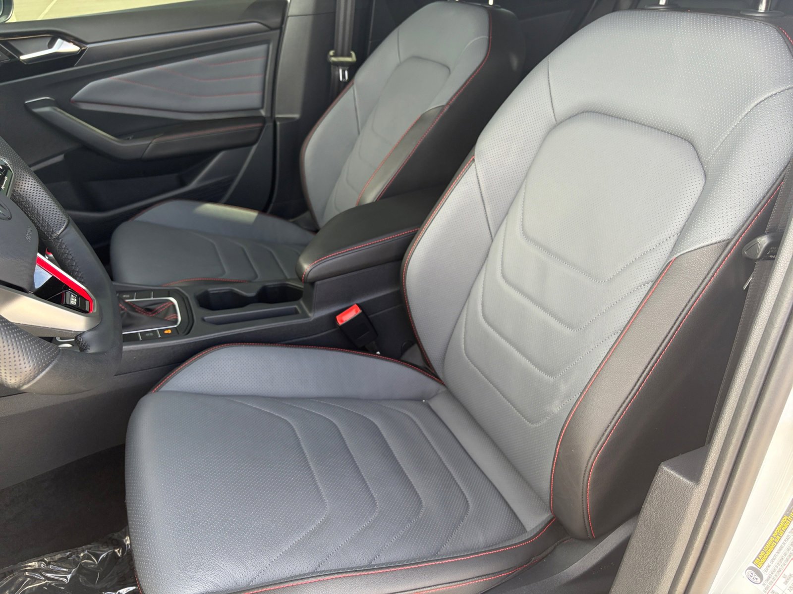 Used 2025 Volkswagen Jetta GLI Autobahn image 14