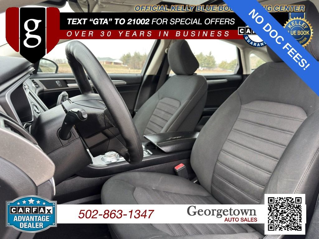 Used 2020 Ford Fusion SE FWD image 12