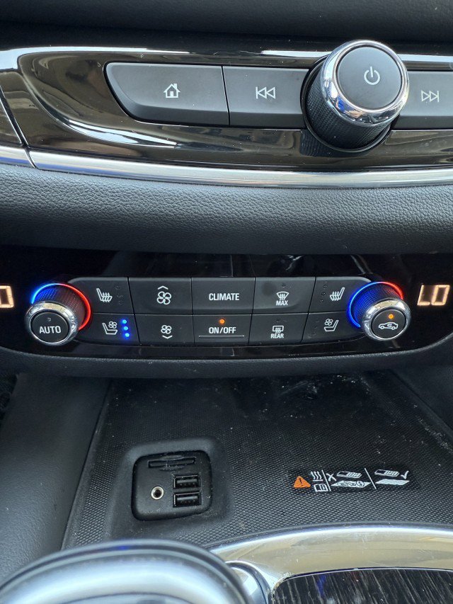 Used 2021 Buick Enclave Avenir w/ Avenir Technology Package image 19