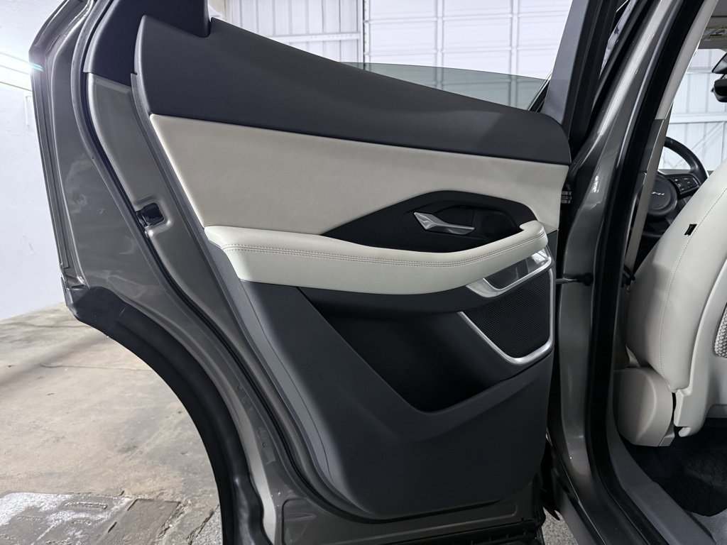 Used 2020 Jaguar E-PACE SE image 24