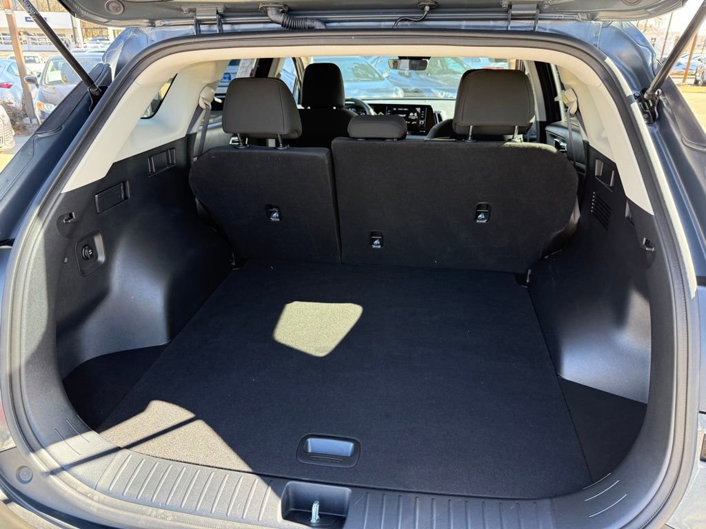 Used 2025 Kia Sportage LX image 17