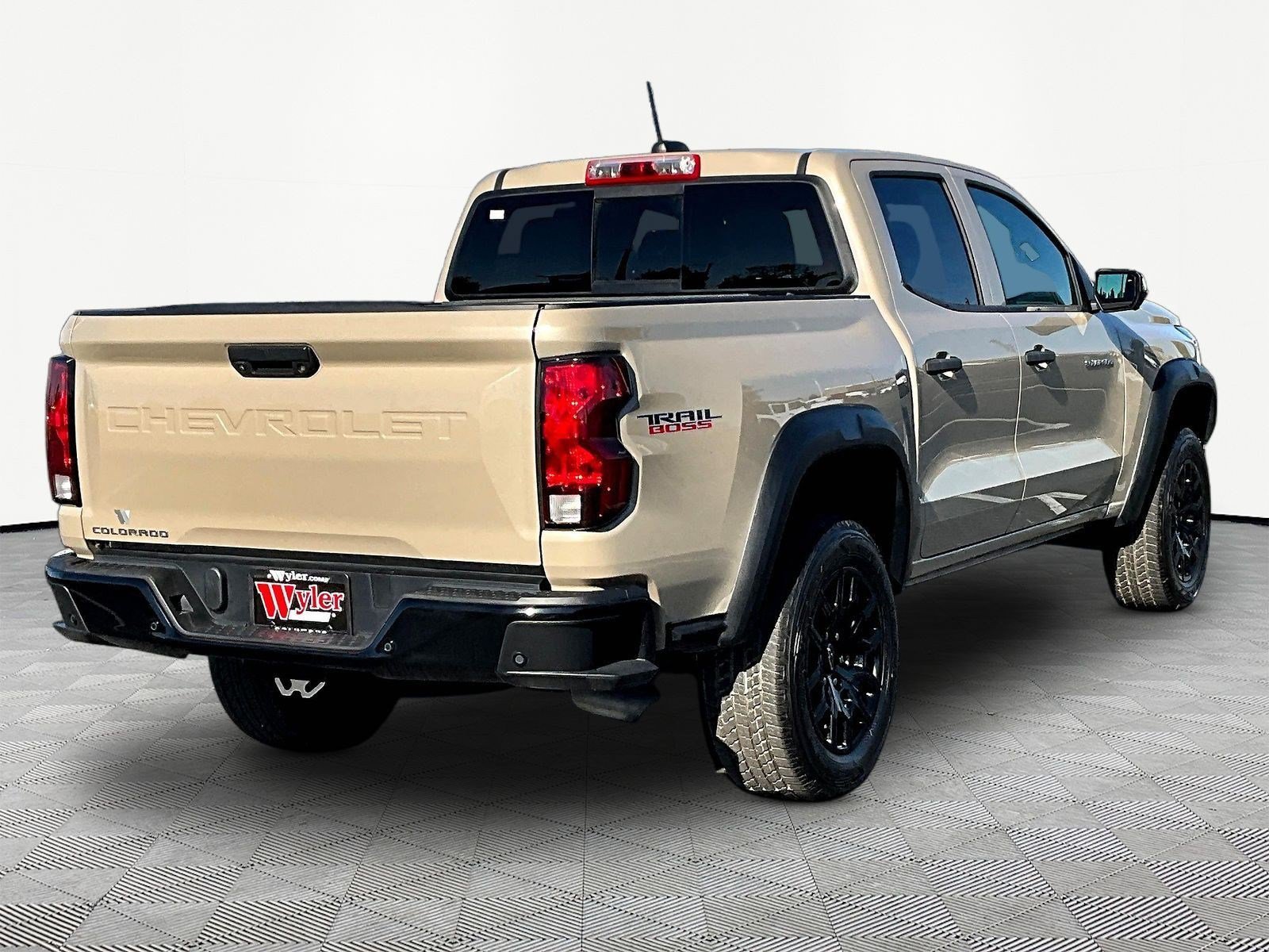 Used 2023 Chevrolet Colorado Trail Boss w/ Technology Package AWD/4WD image 6