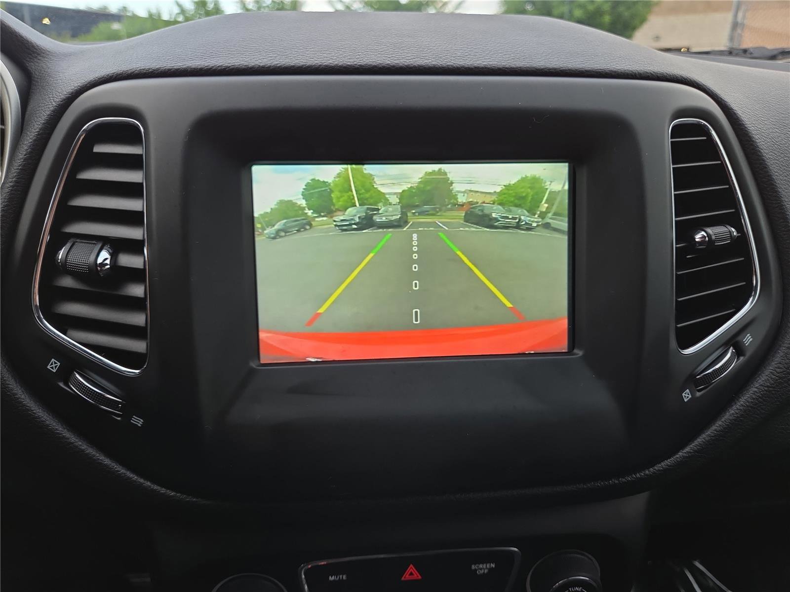 Used 2020 Jeep Compass Sport w/ Cold Weather Group FWD image 20