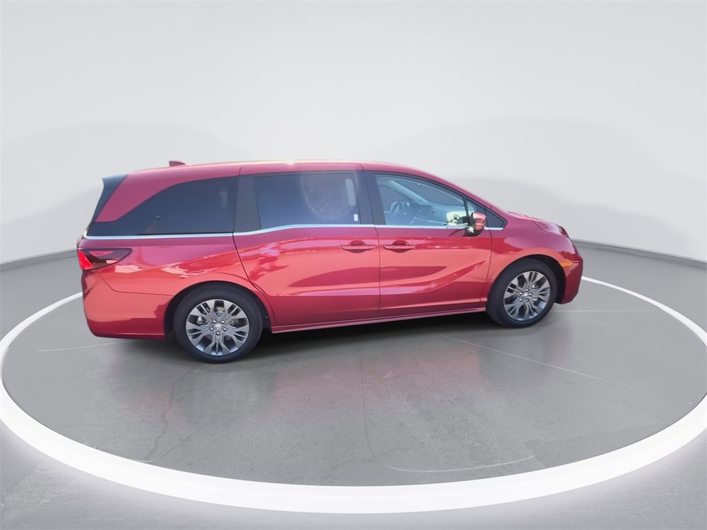 Used 2025 Honda Odyssey Touring image 9