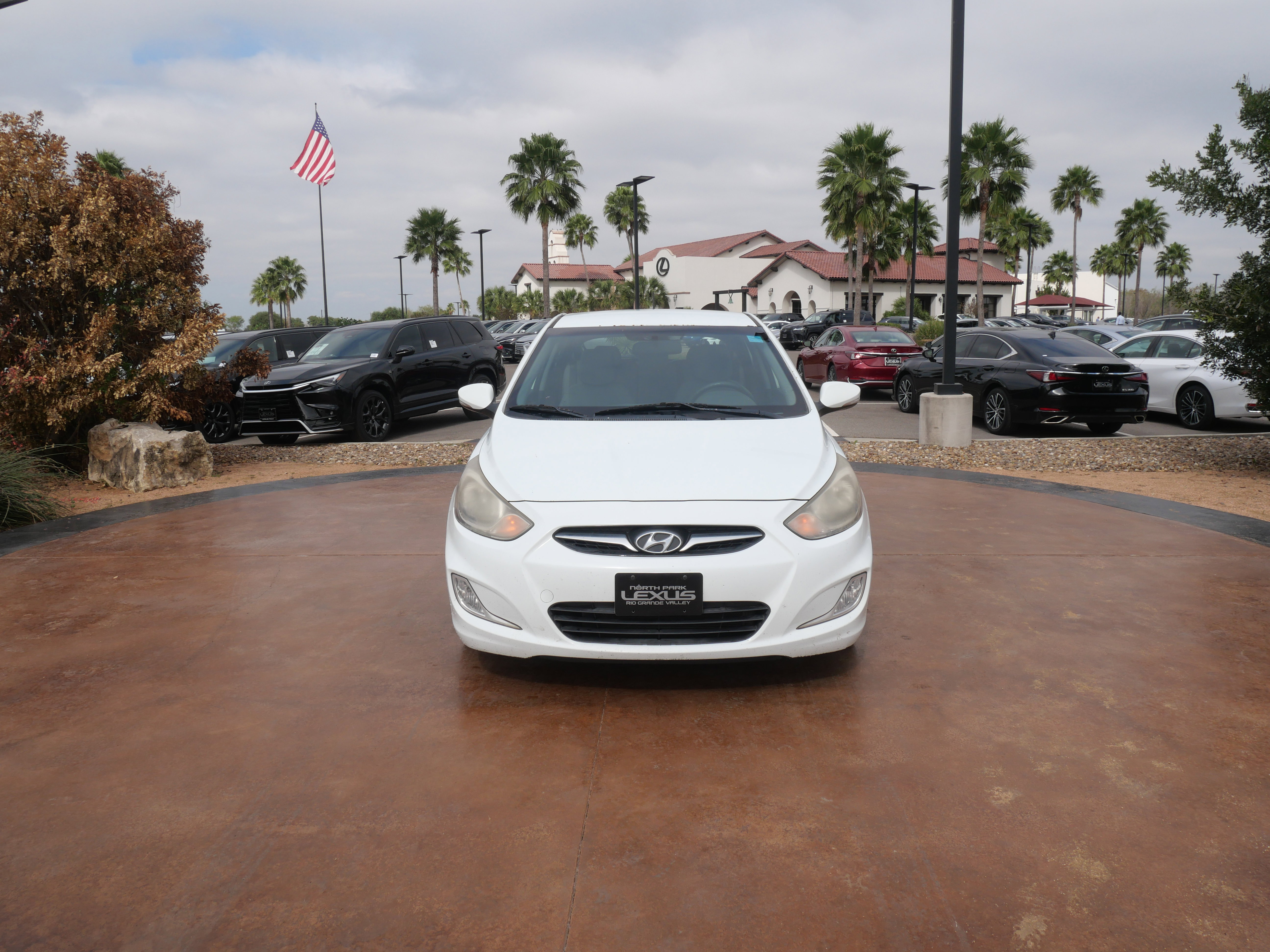 Used 2013 Hyundai Accent SE image 6
