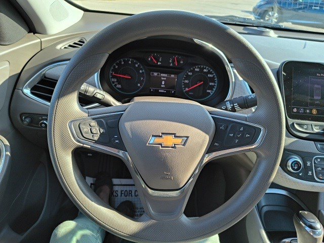 Used 2020 Chevrolet Malibu LT image 20