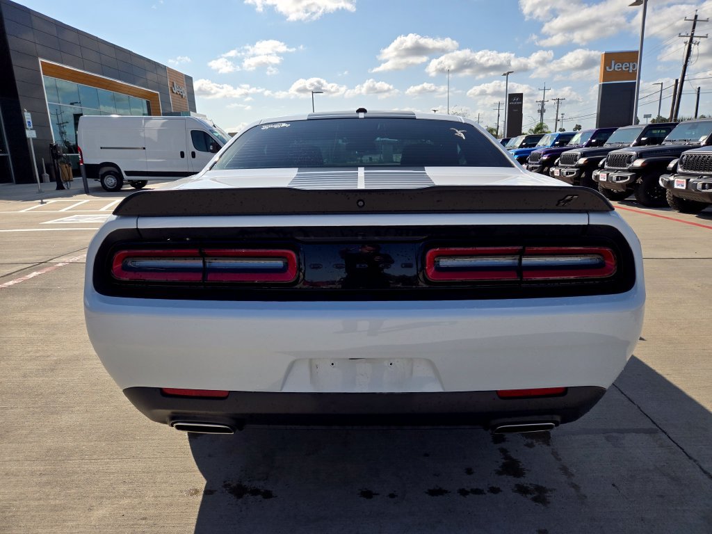 Used 2020 Dodge Challenger SXT w/ Blacktop Package AWD/4WD image 4