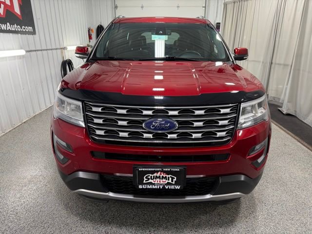 Used 2017 Ford Explorer Limited w/ Equipment Group 301A AWD/4WD image 2