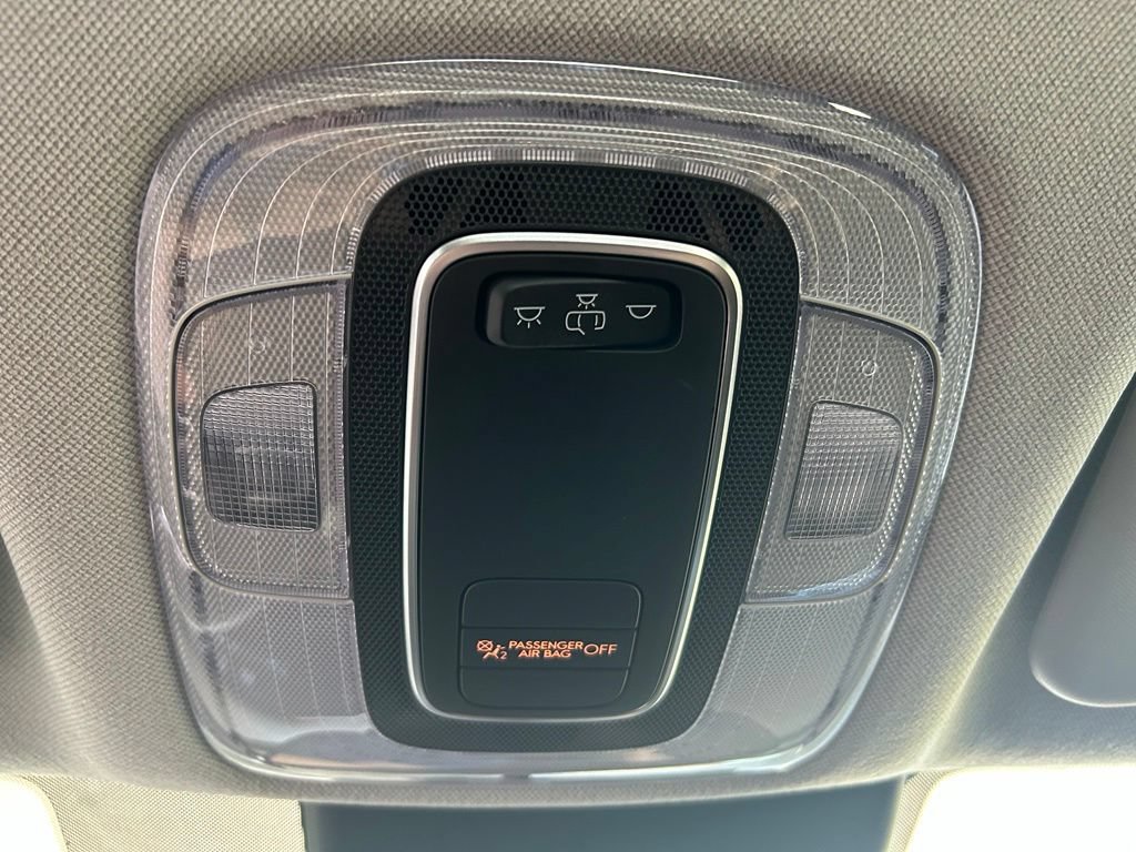 Used 2025 Hyundai Elantra SE FWD image 42