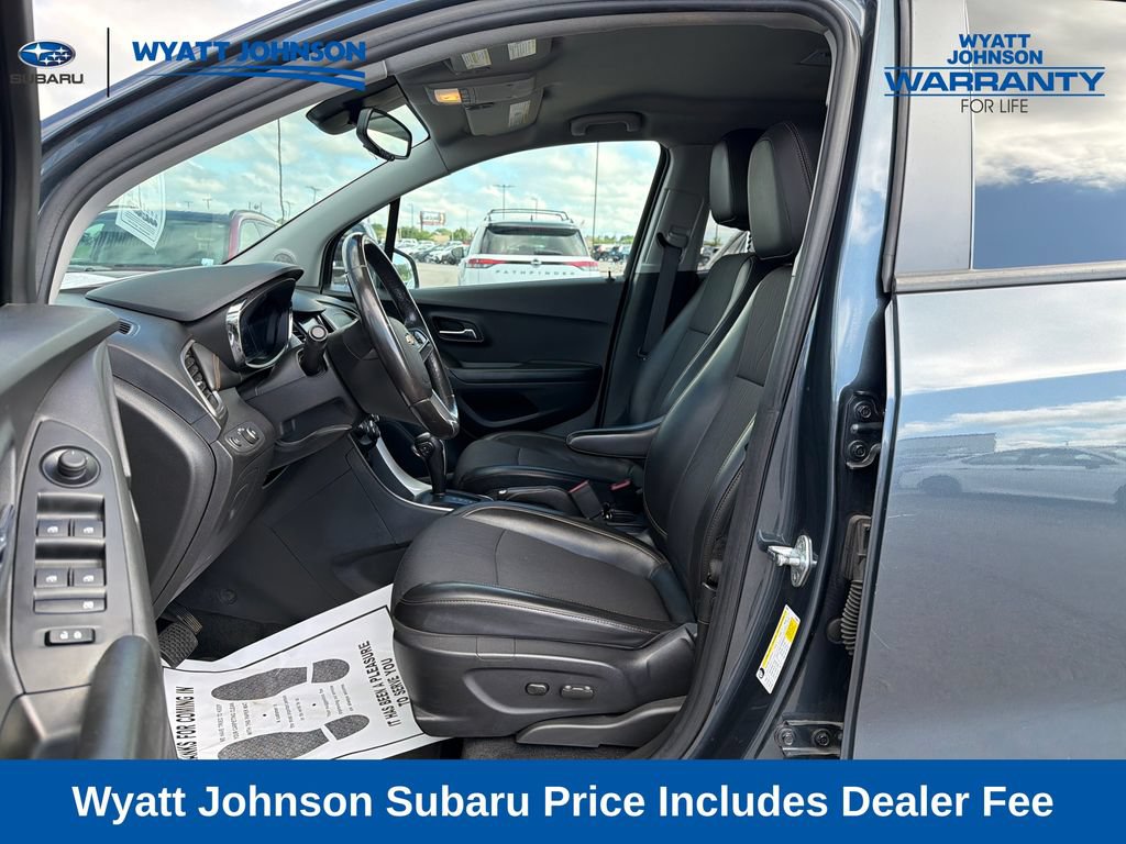 Used 2022 Chevrolet Trax LT w/ Driver Confidence Package AWD/4WD image 15