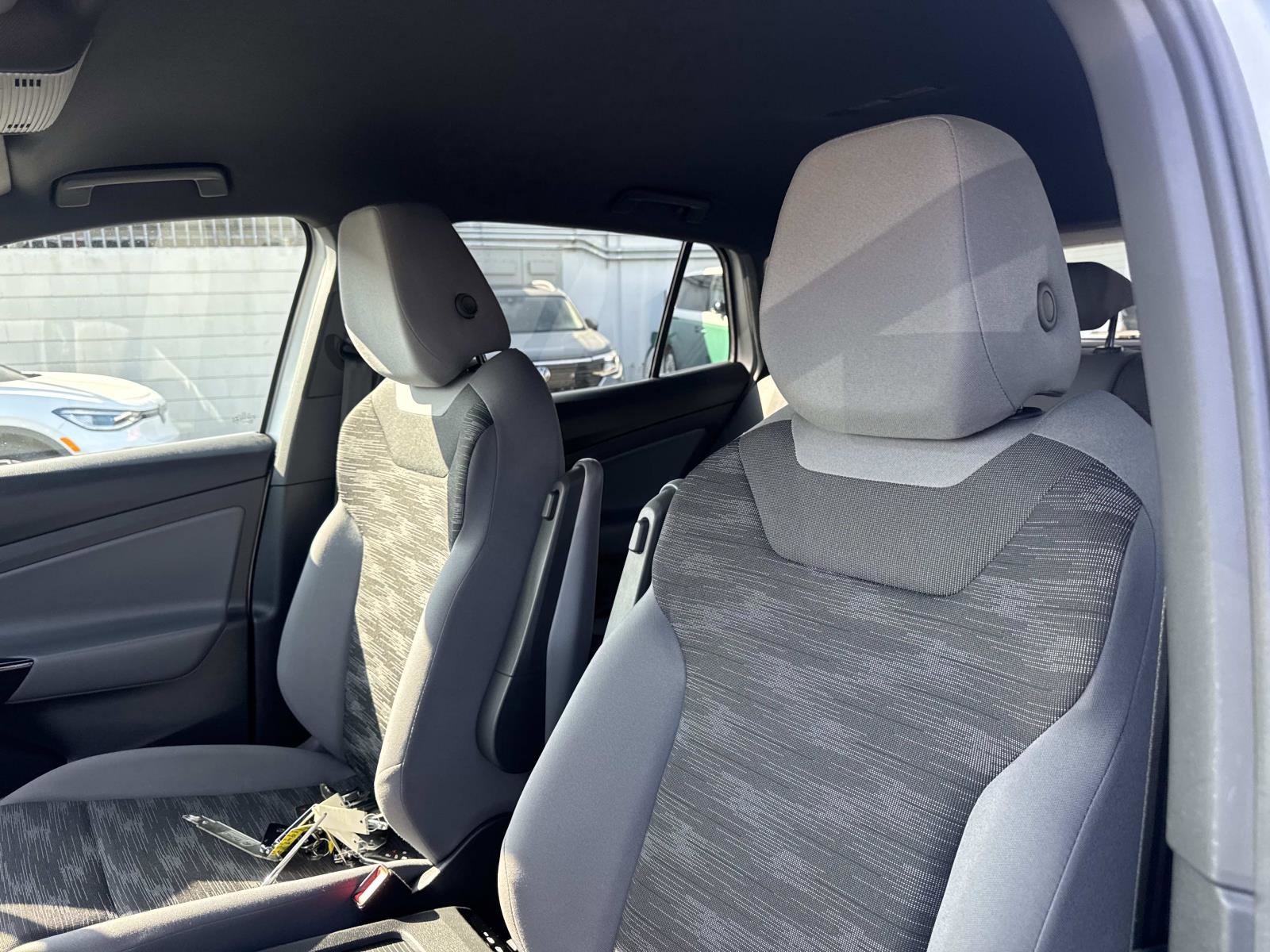 Used 2022 Volkswagen ID.4 Pro image 16