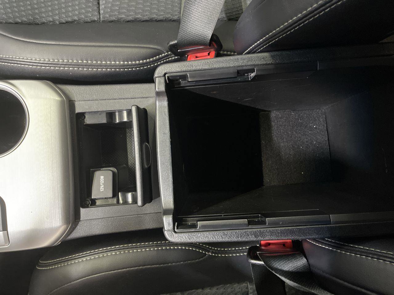 Used 2014 Toyota Camry SE FWD image 19