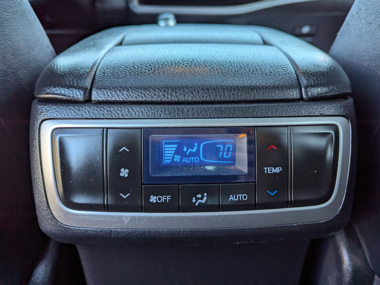 Used 2018 Toyota Highlander XLE image 41