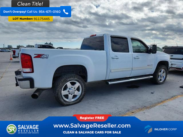 Used 2014 GMC Sierra 2500 SLT w/ SLT Convenience Package image 4