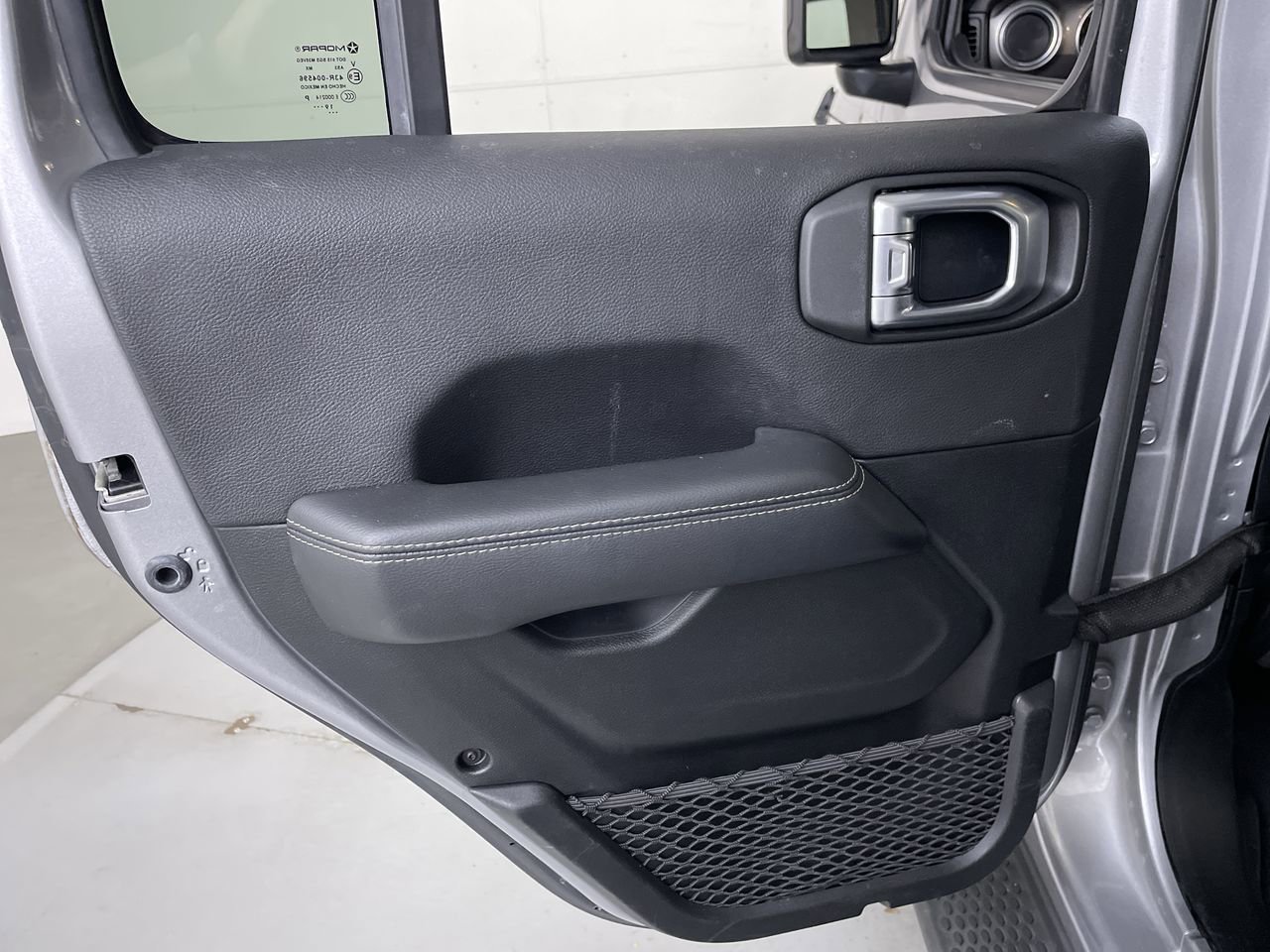 Used 2020 Jeep Wrangler Unlimited Sahara w/ Cold Weather Group AWD/4WD image 18