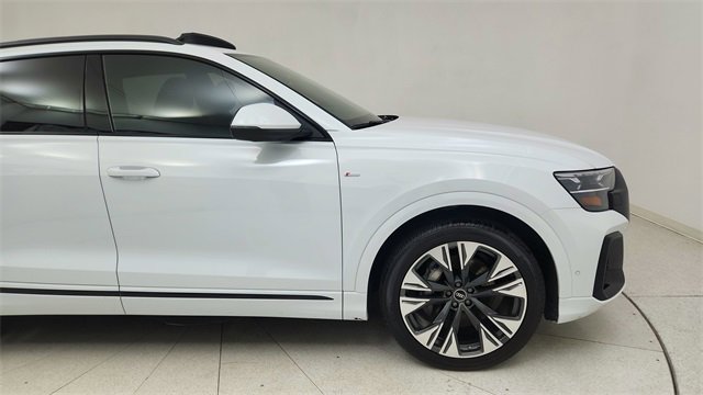 Used 2025 Audi Q8 Prestige w/ Prestige Package image 7