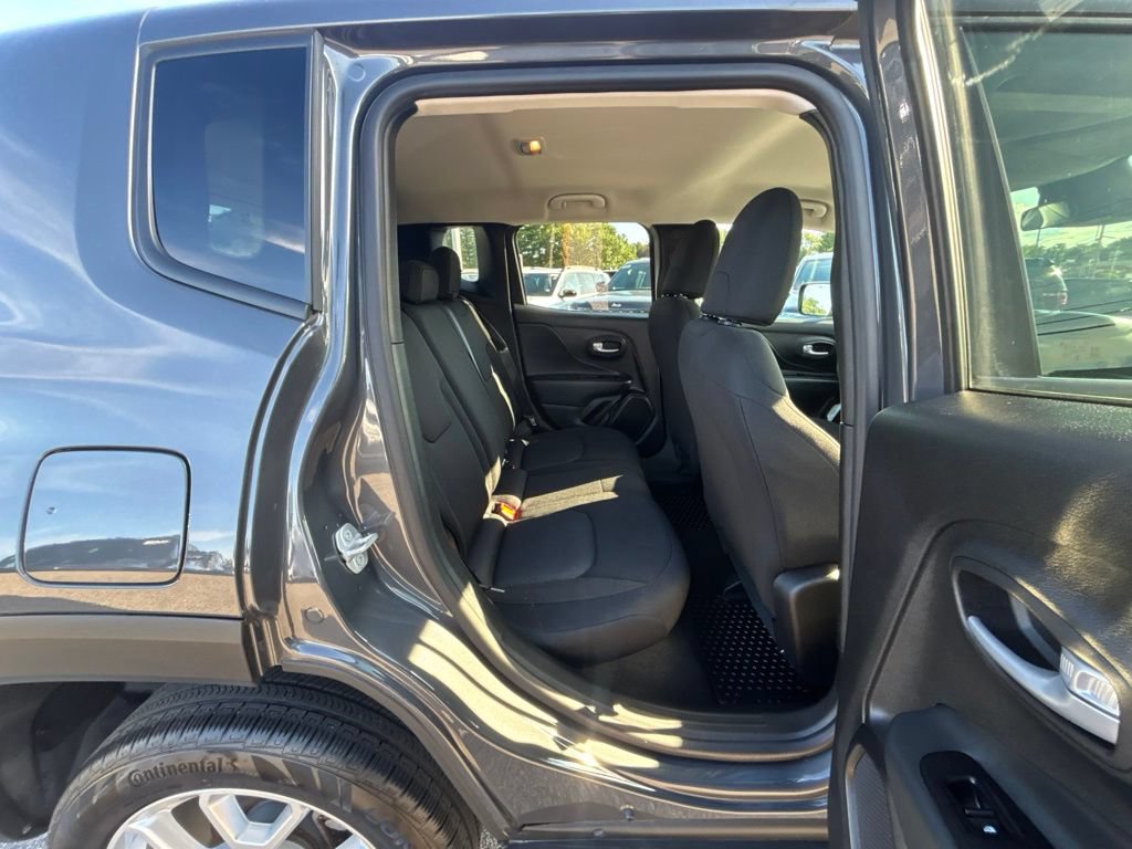 Certified 2023 Jeep Renegade Latitude AWD/4WD image 23