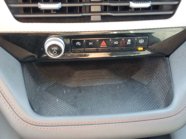Certified 2025 Ford Explorer Active w/ Active Comfort Package AWD/4WD image 23