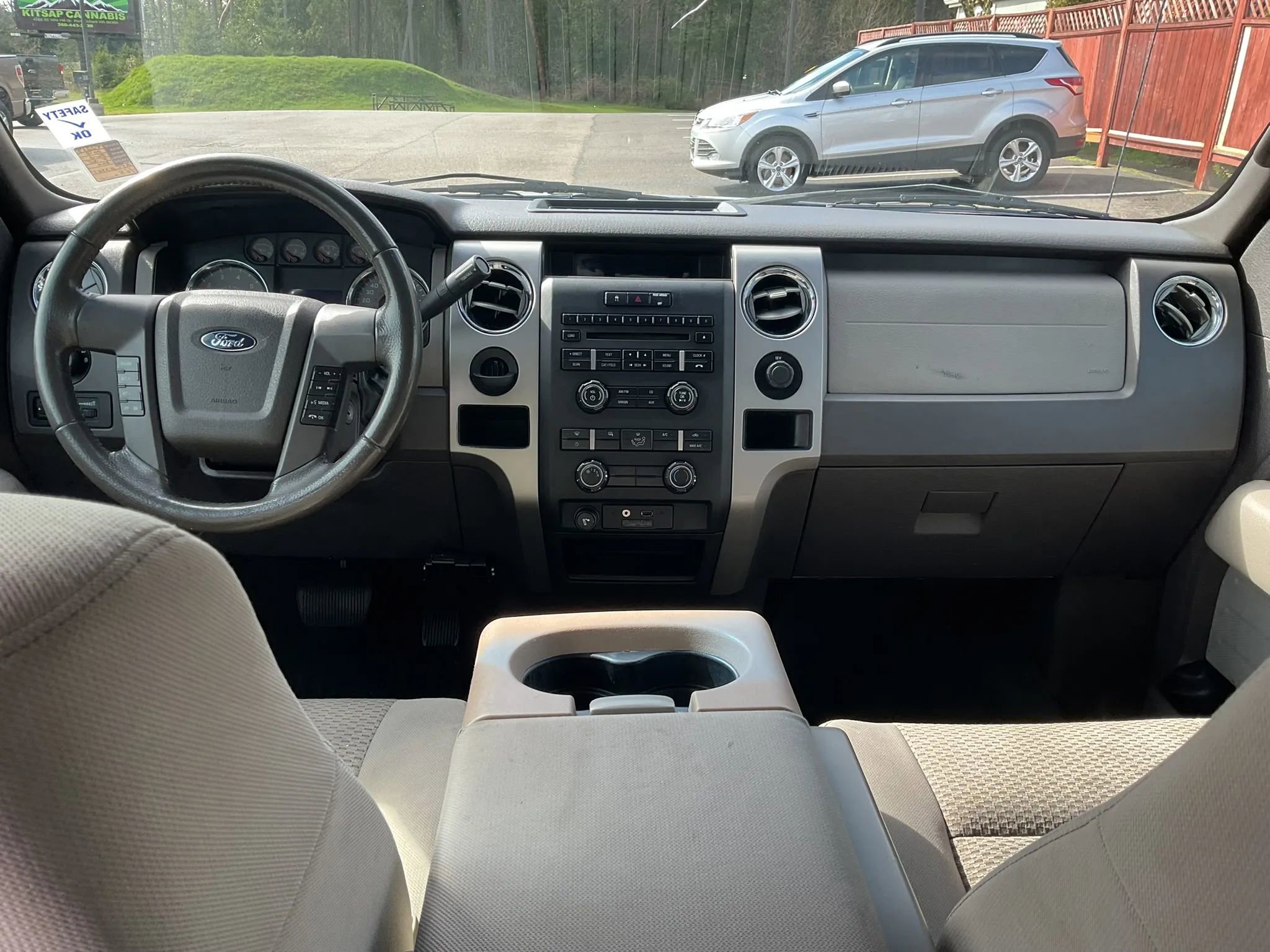 Used 2010 Ford F150 XLT image 15