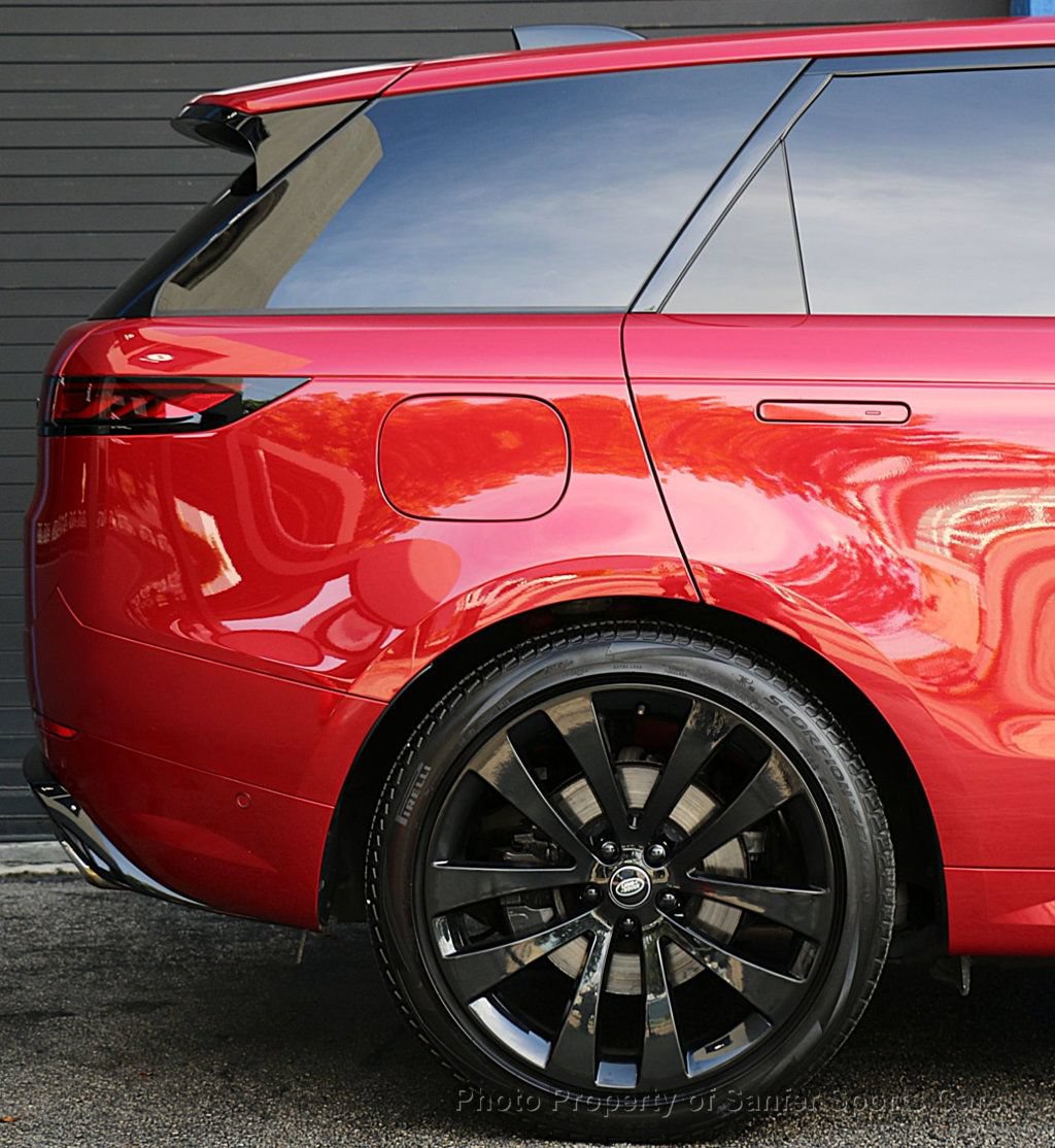 Used 2024 Land Rover Range Rover Sport Dynamic SE AWD/4WD image 18