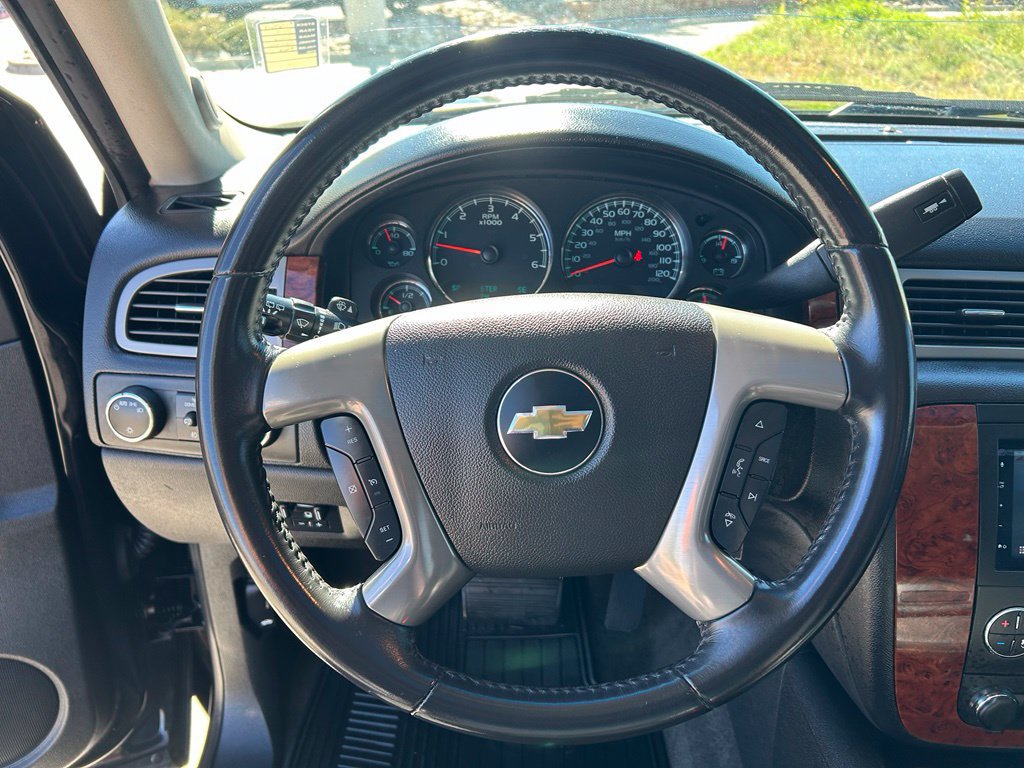 Used 2014 Chevrolet Suburban LT AWD/4WD image 11
