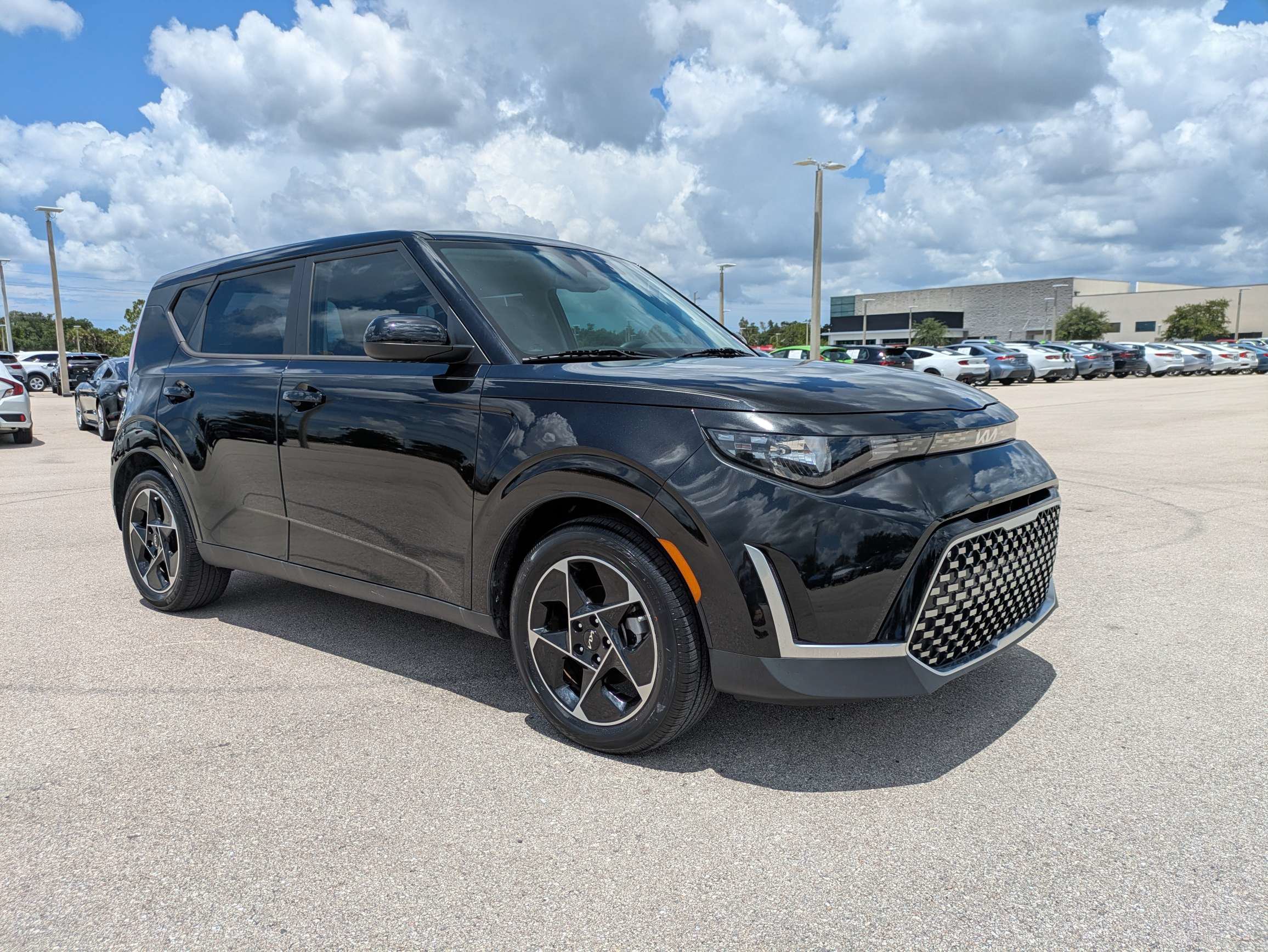 Certified 2023 Kia Soul EX FWD image 2