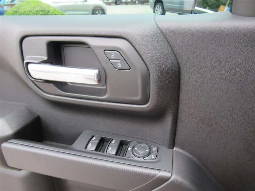 Used 2024 Chevrolet Silverado 1500 Custom w/ Dark Appearance Package RWD image 18