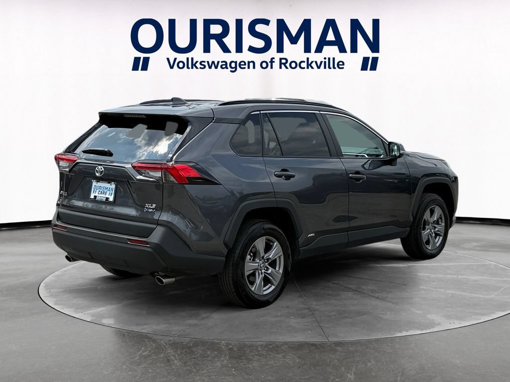 Used 2025 Toyota RAV4 XLE AWD/4WD image 6